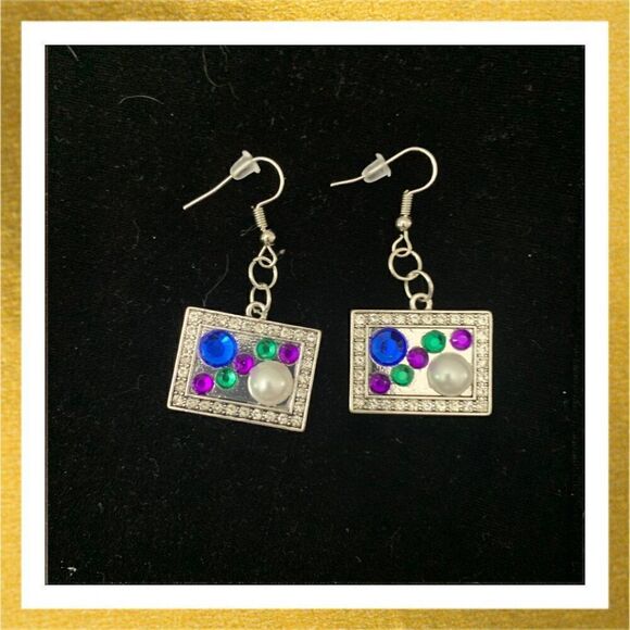 3/$20 Hand Crafted BEADED Dangle HANDMADE Metal & Rhinestone EARRINGS - Picture 1 of 1